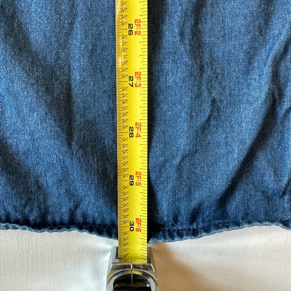 Eddie Bauer Ladies Denim longsleeve button down - Picture 8 of 9